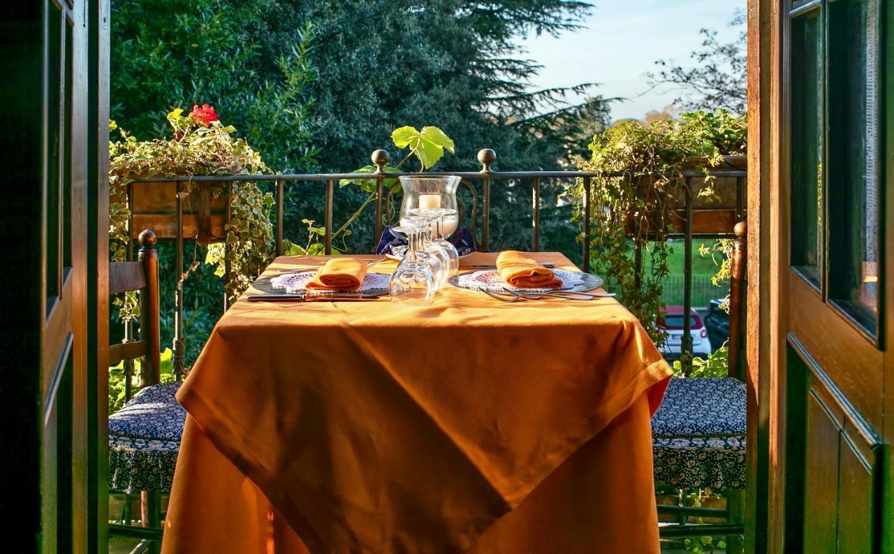 Locanda Dello Spuntino グロッタフェッラータ エクステリア 写真